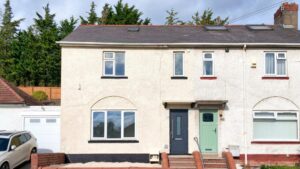 Andrew Road, Cogan